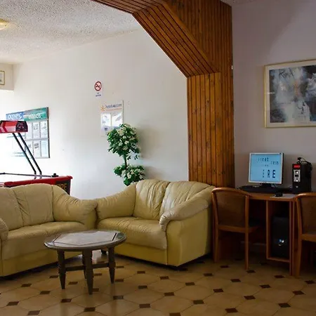 Golden Days ホテル *