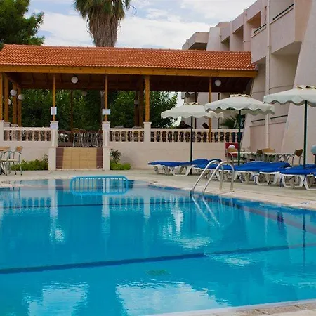 Golden Days Hotel *